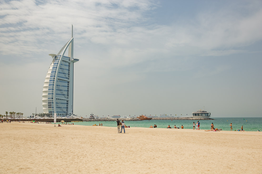 strand in Dubai